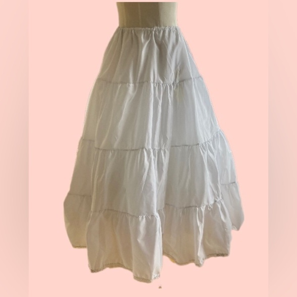 Tiered White Petticoat With Lace Trim & Tulle‎ Underlay adjustable waist